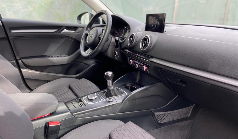 Audi A3 SB Ultra 1,6 TDI *Sport*PDC*Xenon*Limousine voll