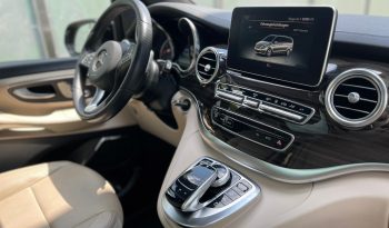 Mercedes-Benz V-Klasse 250 d Avantgarde lang 4MATIC Aut. Kombi / Family Van voll