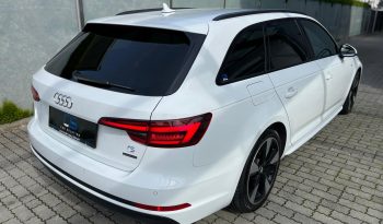 Audi A4 Avant 2,0 TDI quattro 3xS-line S-tronic *BlackLine* Kombi / Family Van voll